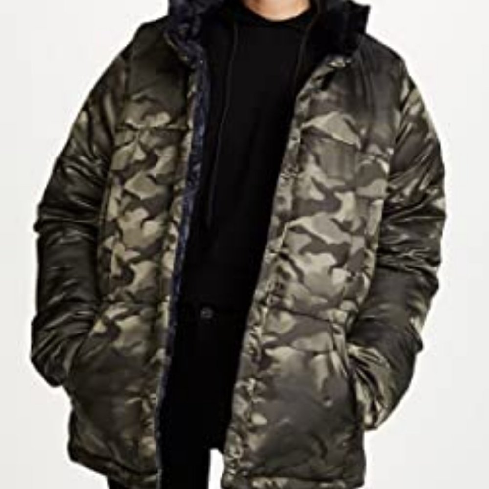 Oversize Reversible Camo Puffer Jacket - Size XS